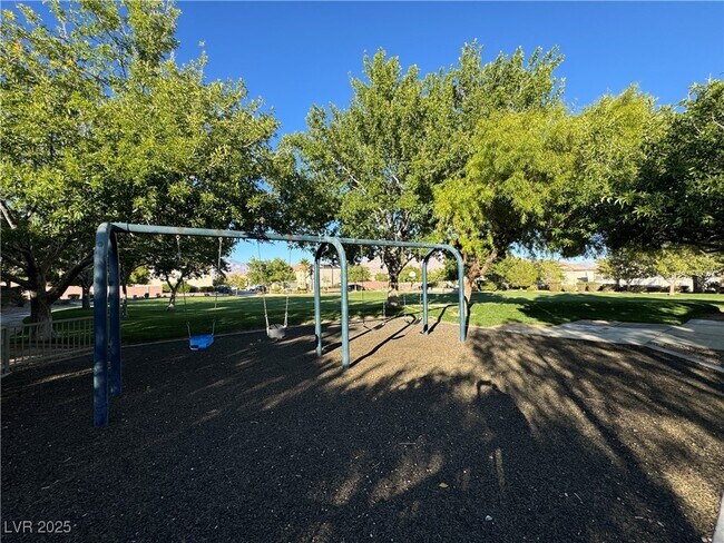 Building Photo - 9501 Ironsend St