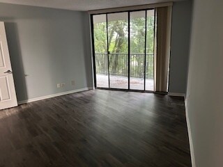 Building Photo - 509 Aurora Ave