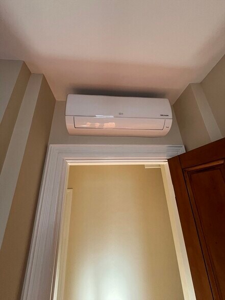 Building Photo - 11 Revere St