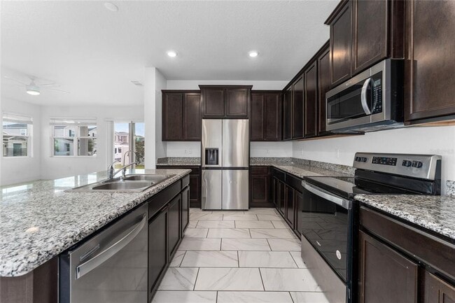 Building Photo - 520 Overpool Ave