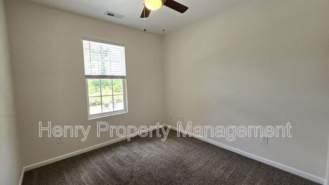 Building Photo - 134 Forthview Way