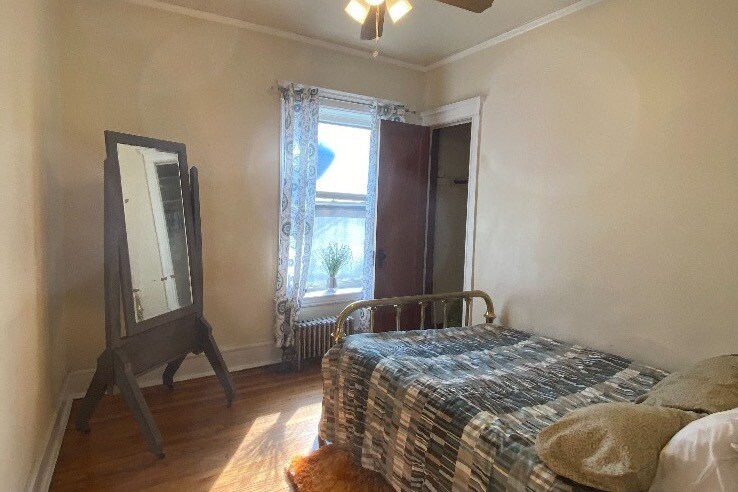 Building Photo - 5614 N Wayne Ave