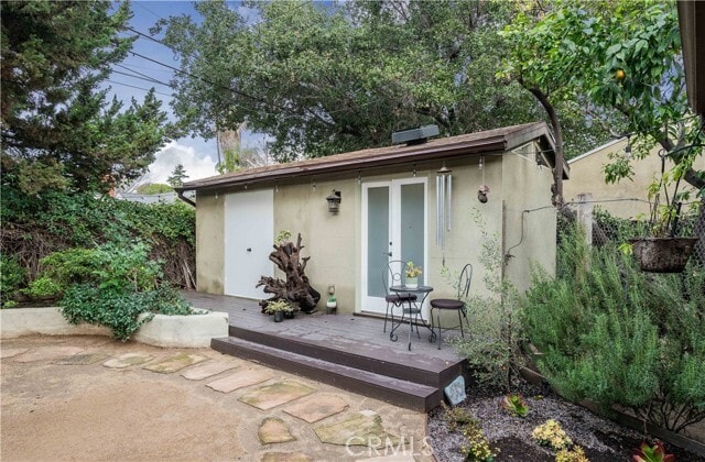 Building Photo - 5823 Vesper Ave