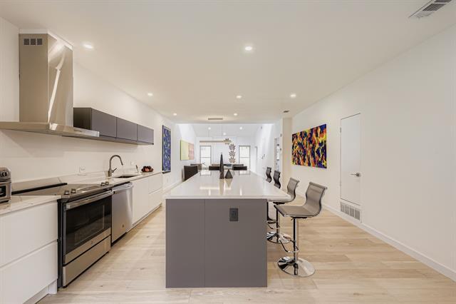 Building Photo - 12364 Montego Plaza