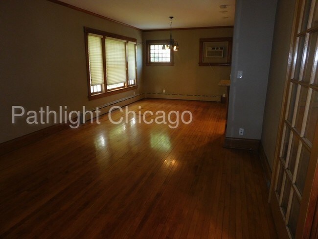 Building Photo - 1505 N Riverside Dr, McHenry, IL, 60050