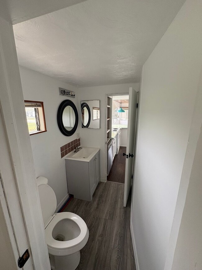 Building Photo - Buena Vista Mobile Home Park