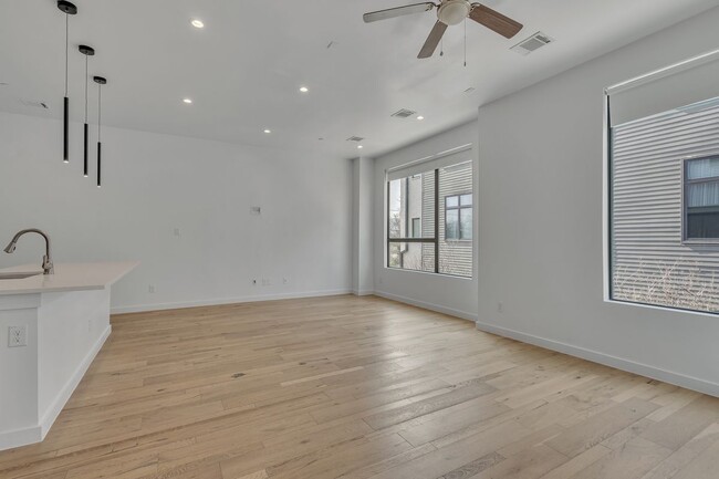 Building Photo - 2711 Kimsey Dr