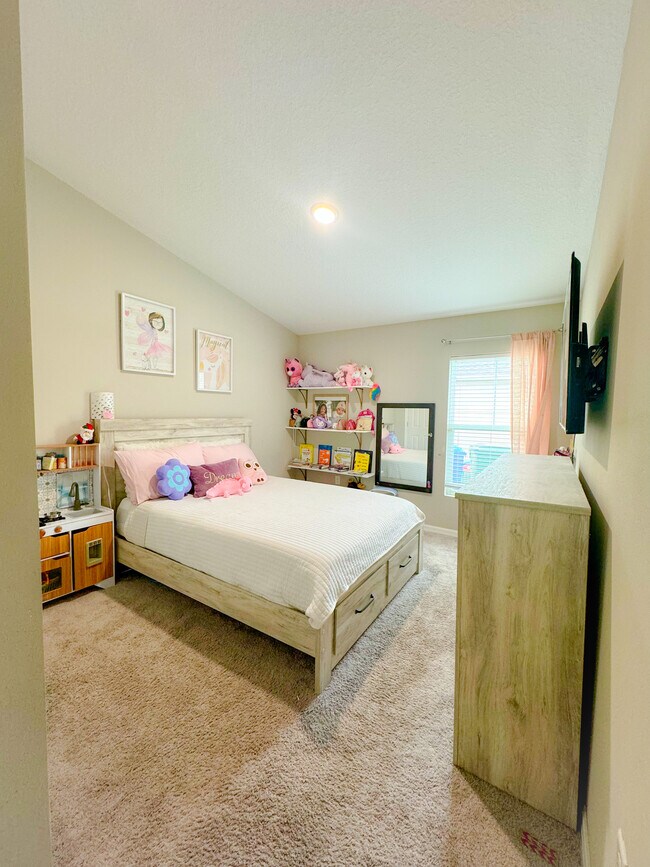 Building Photo - 5670 Arlington River Dr