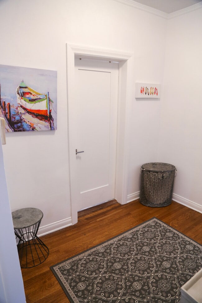 Hallway - 601 S Sweetzer Ave