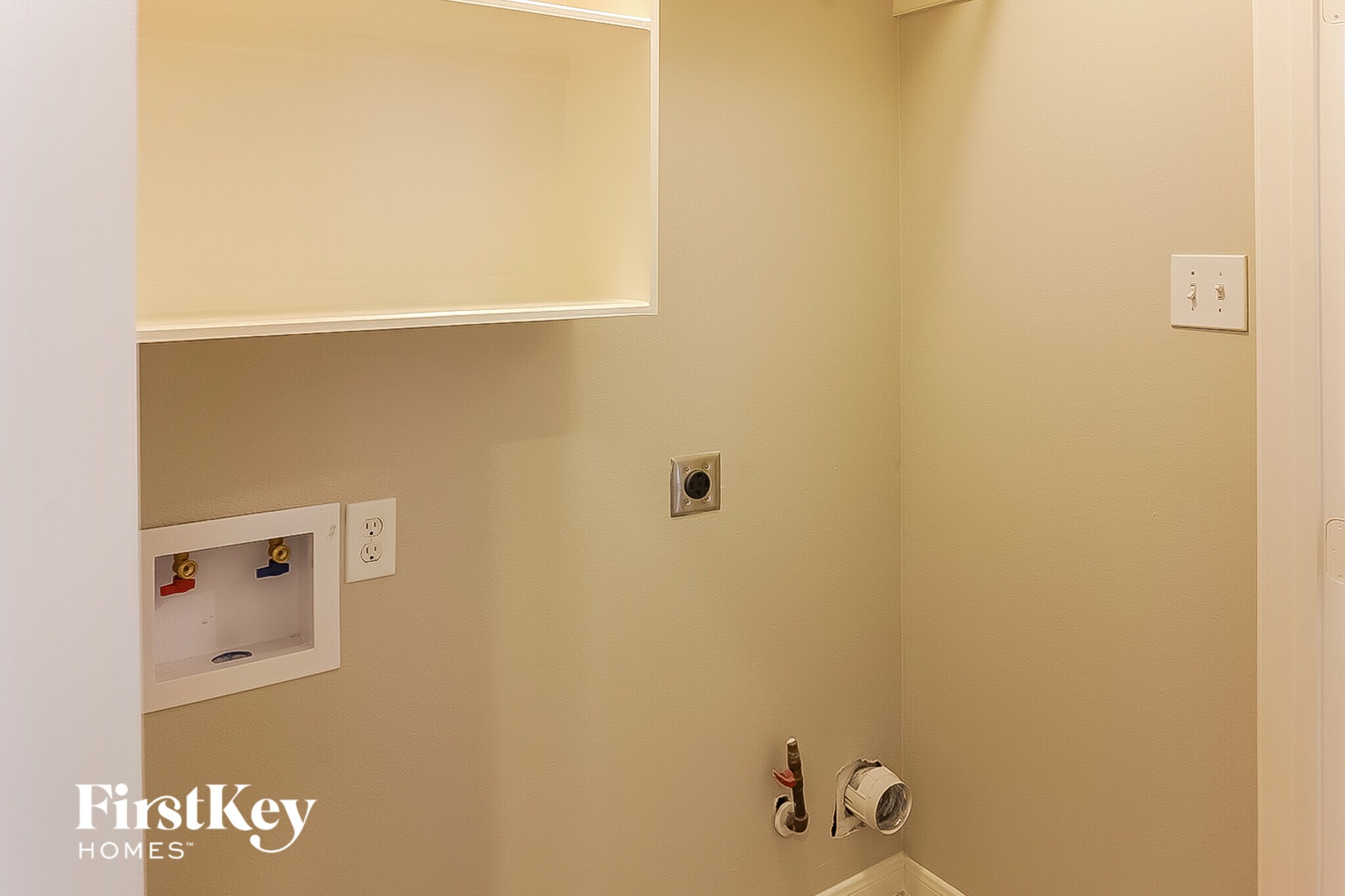 Building Photo - 16115 Fleethaven Ln