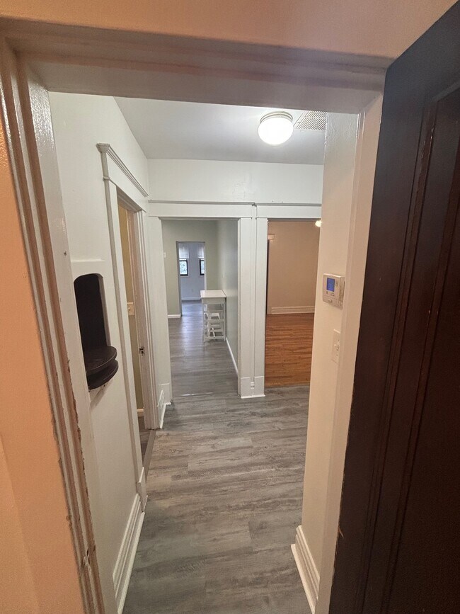 Building Photo - 5054 Winona Ave