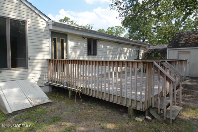 Building Photo - 1111 River Ave