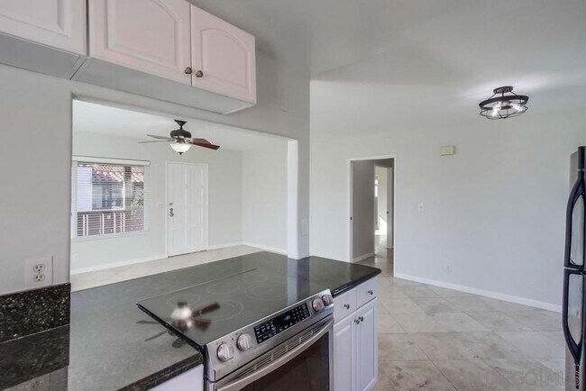 Building Photo - 709 Agate St