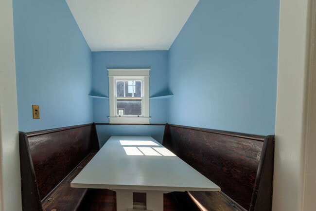 Building Photo - Lockeland Springs Bungalow for Lease, Bloc...