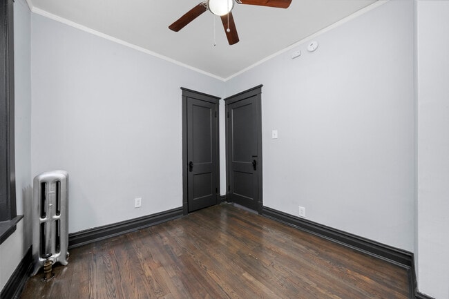 Building Photo - 6423 S Maplewood Ave