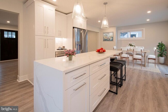 Building Photo - 21 Manor Rd