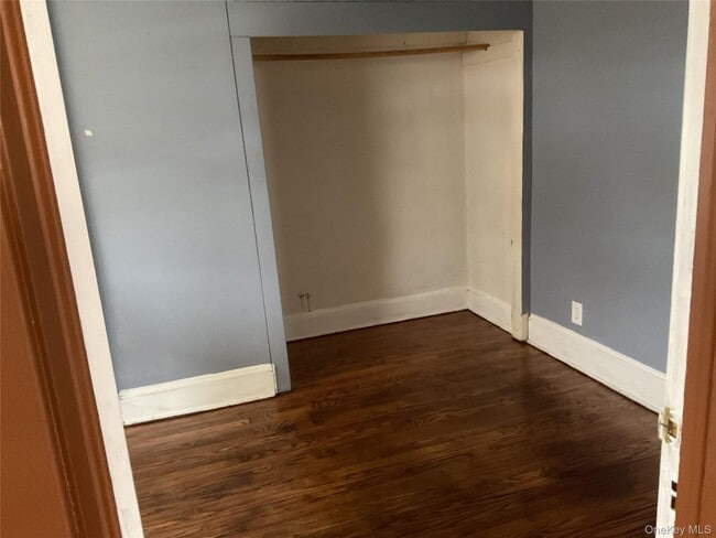 Building Photo - 76 Lawrence Ave