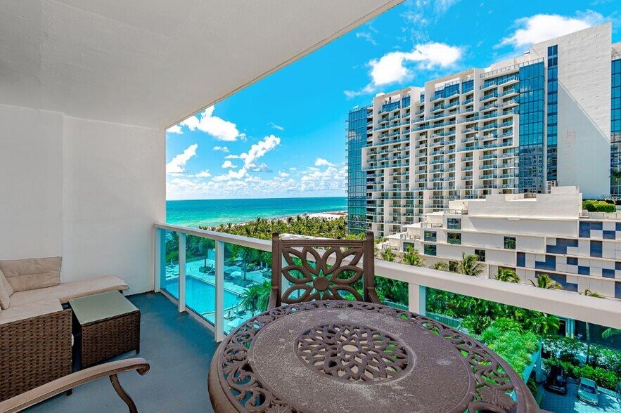 Building Photo - 2301 Collins Ave