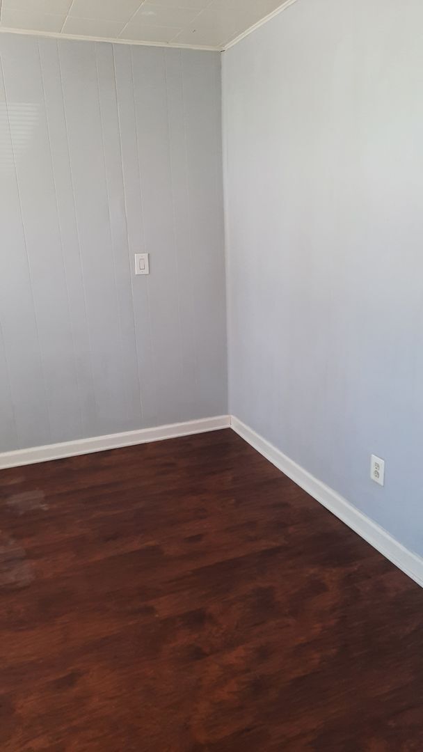 Building Photo - 1 bedroom apartment in Oak Park $1000 a month