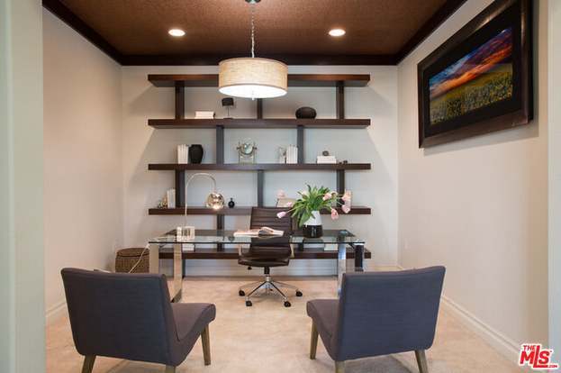 Building Photo - 6241 Crescent Park W