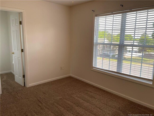 Building Photo - 346 Cresthaven Dr