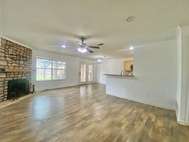 Building Photo - Now available - 4 bed 2 bath 1 car garage now available in Tech Terrace