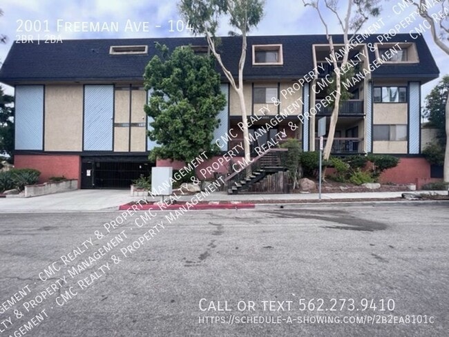 Building Photo - Large Condo In Signal Hill