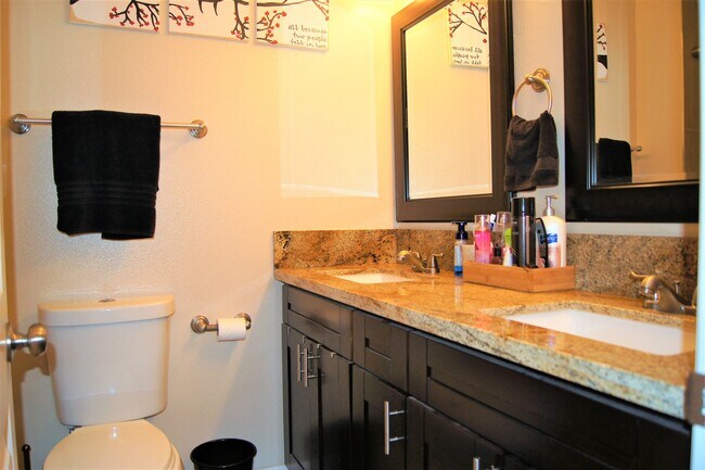 Building Photo - 10756 Sayers Ct