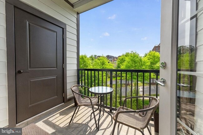 Building Photo - 102 St Ives Pl