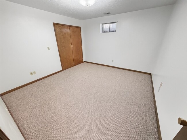 Building Photo - 2390 Brandenburg Rd