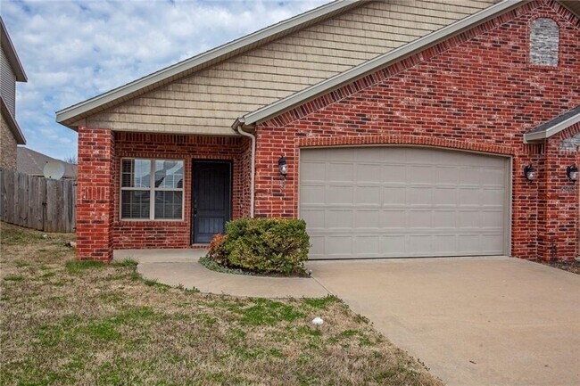 Building Photo - 4902 SW Fieldstone Blvd