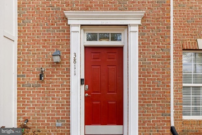 Building Photo - 3811 Eisenhower Ave