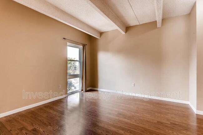 Building Photo - 551 Pearl St