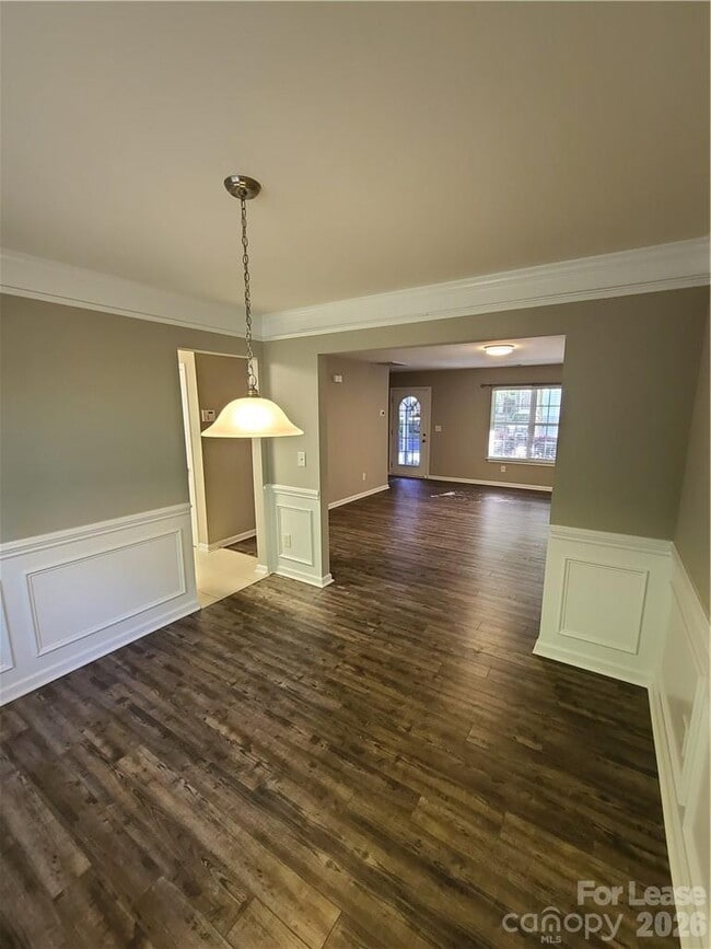 Building Photo - 19231 Kanawha Dr