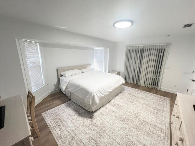 Building Photo - 255 Medalist Rd