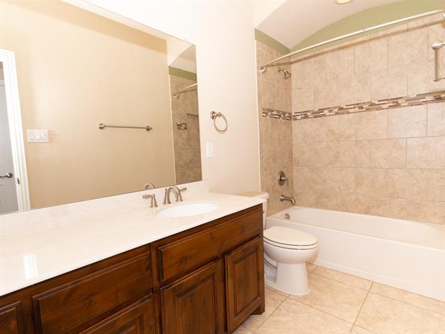Building Photo - 2943 Ladoga Dr