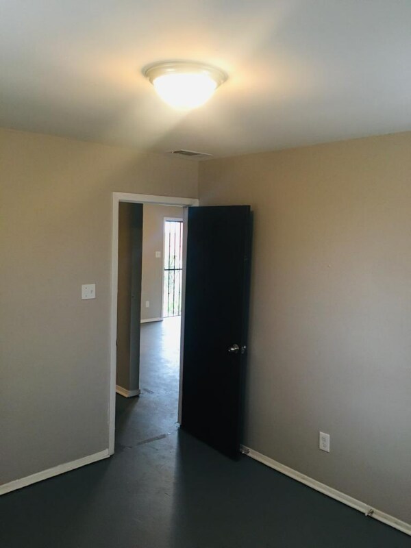 Building Photo - 818 Laurel St