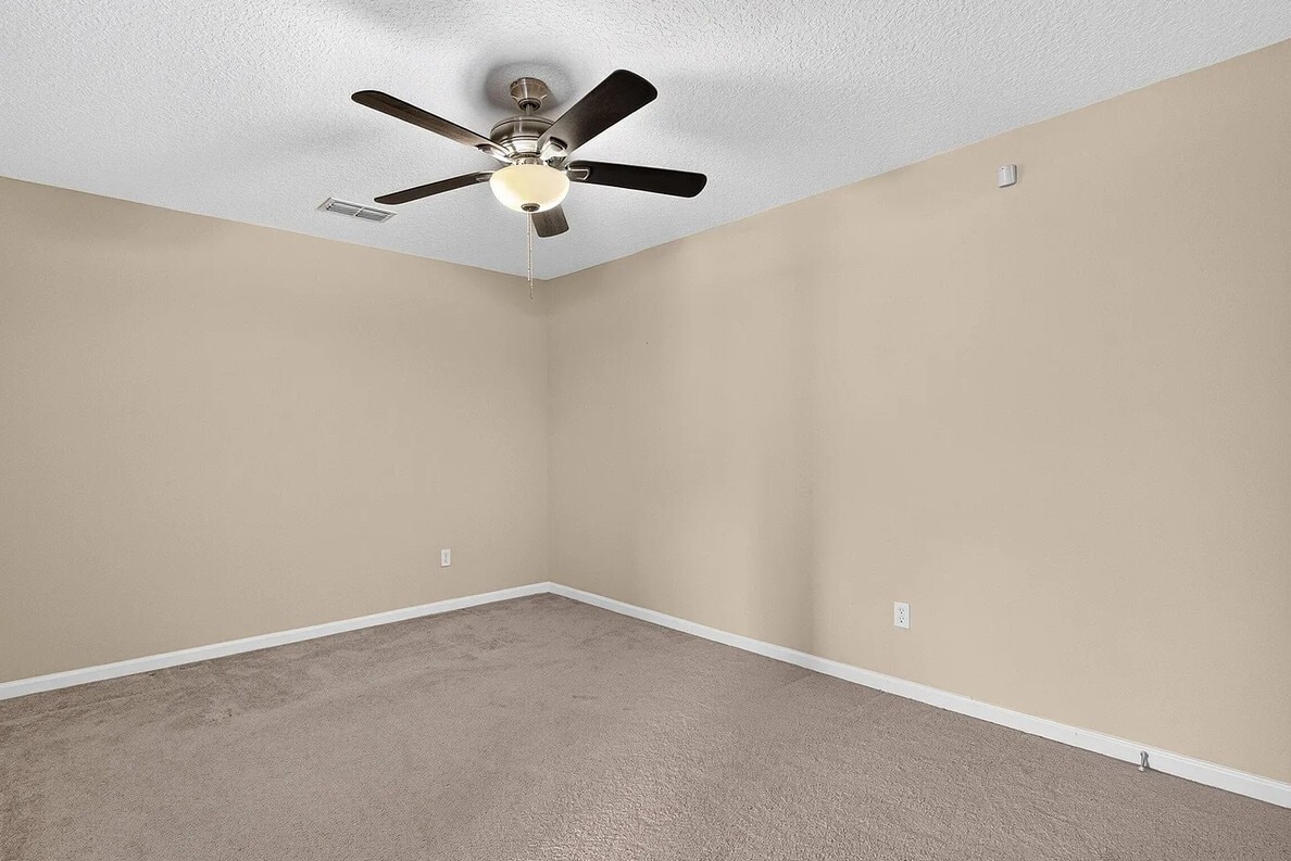 Building Photo - 72 Amistad Dr