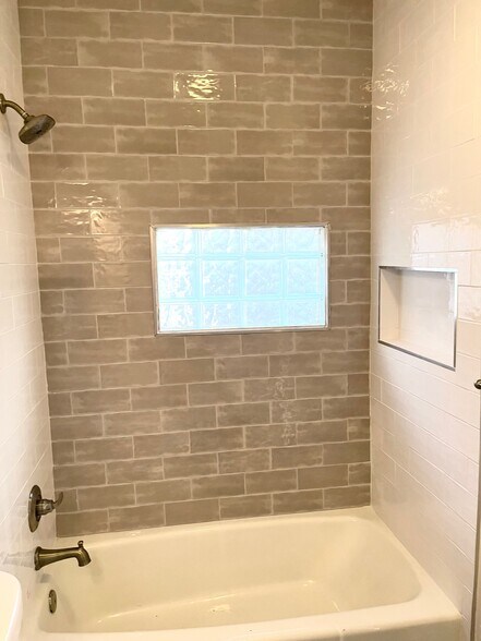 Building Photo - 3840 Harrison Blvd