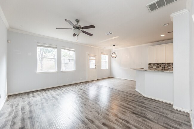 Building Photo - 24662 Folkstone Cir