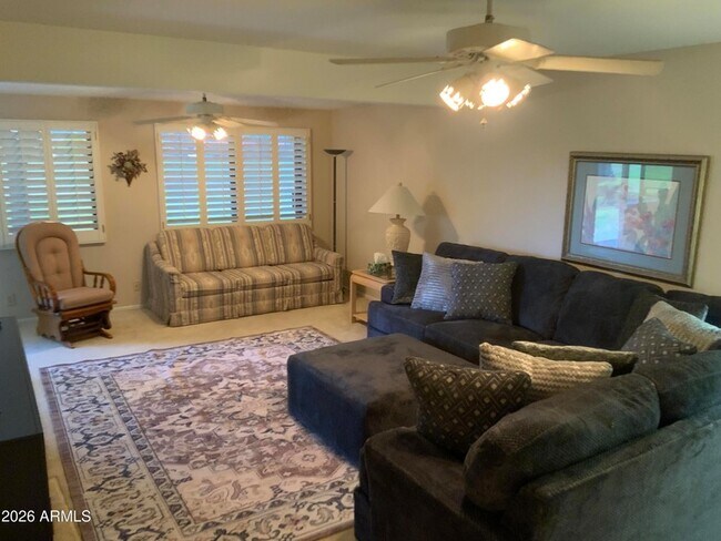 Building Photo - 2311 S Farnsworth Dr