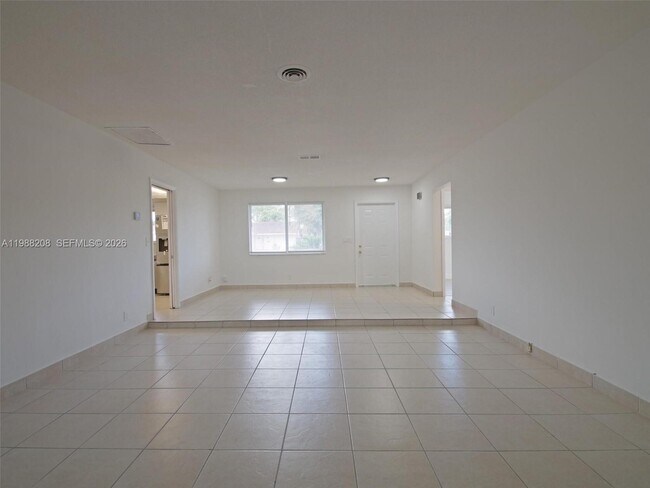 Building Photo - 5510 Johnson St