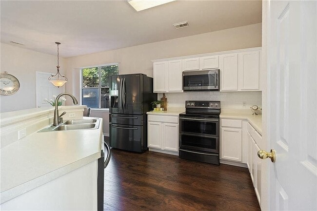 Building Photo - 5908 Taylorcrest Dr