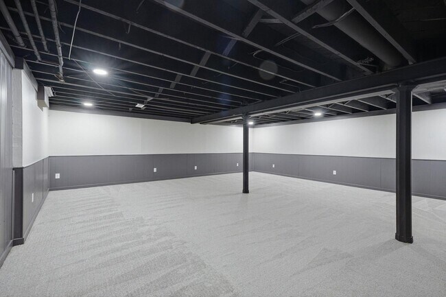 Building Photo - Willow Ridge