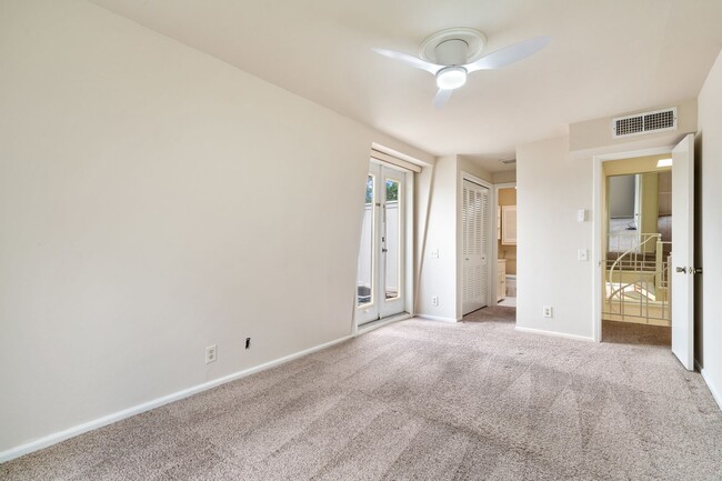 Building Photo - San Pedro Square - West Campus / Shoal Cre...