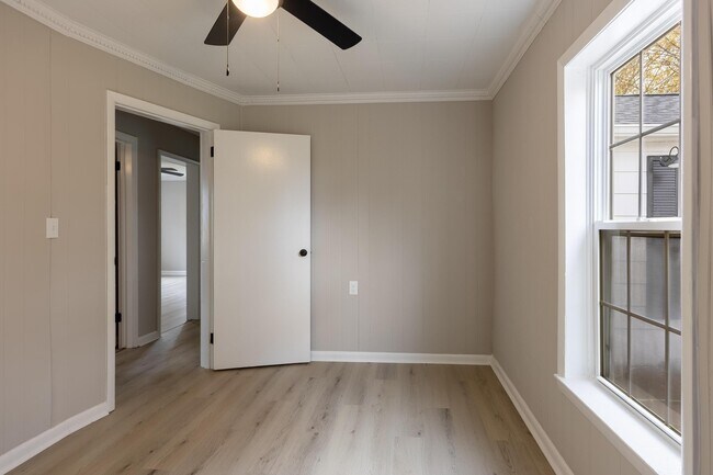 Building Photo - 1531 Wilson Rd