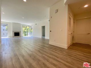 Building Photo - 1232 Kings Rd