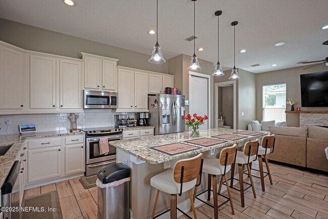 Building Photo - 3693 Lightview Ln