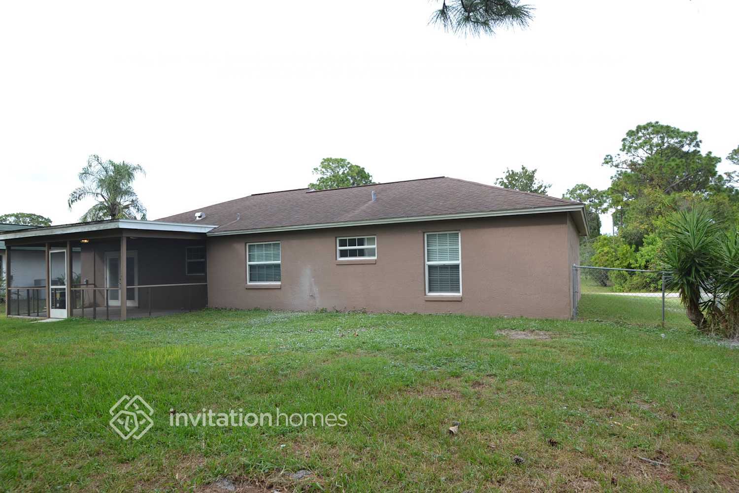 Building Photo - 1648 Raymore St NW