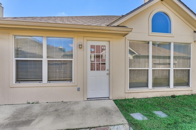 Building Photo - 11118 Creekline Meadow Ct